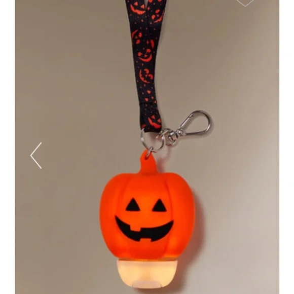 🔴RARE🔴 Wearable LightUp Jack O Lantern Pumpkin 🎃 On Necklace Sanitizer Holder - Picture 7 of 7